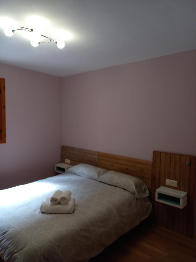 Apartamentos Tuara Castejón de Sos Exteriör bild